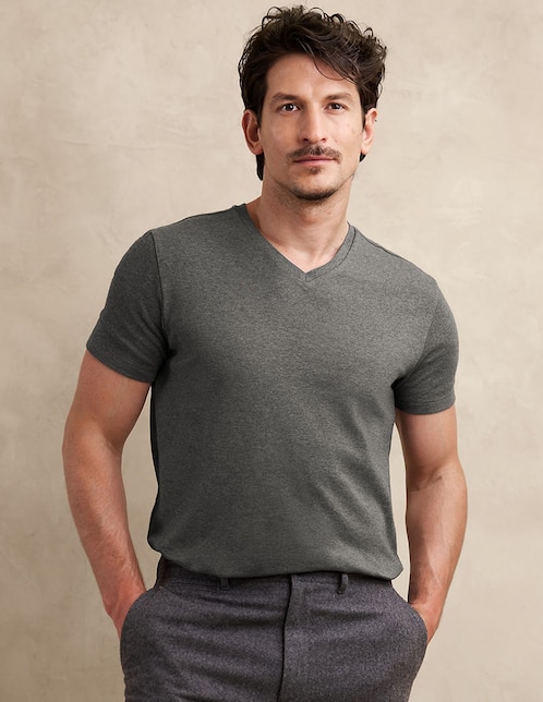 Playera cuello v para hombre 1