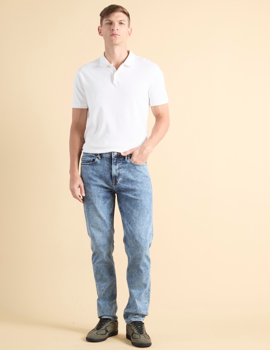 Jeans straight lavado obscuro para hombre 3